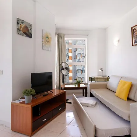 Camoes 4E- Vista Mar, Com Piscina דירה